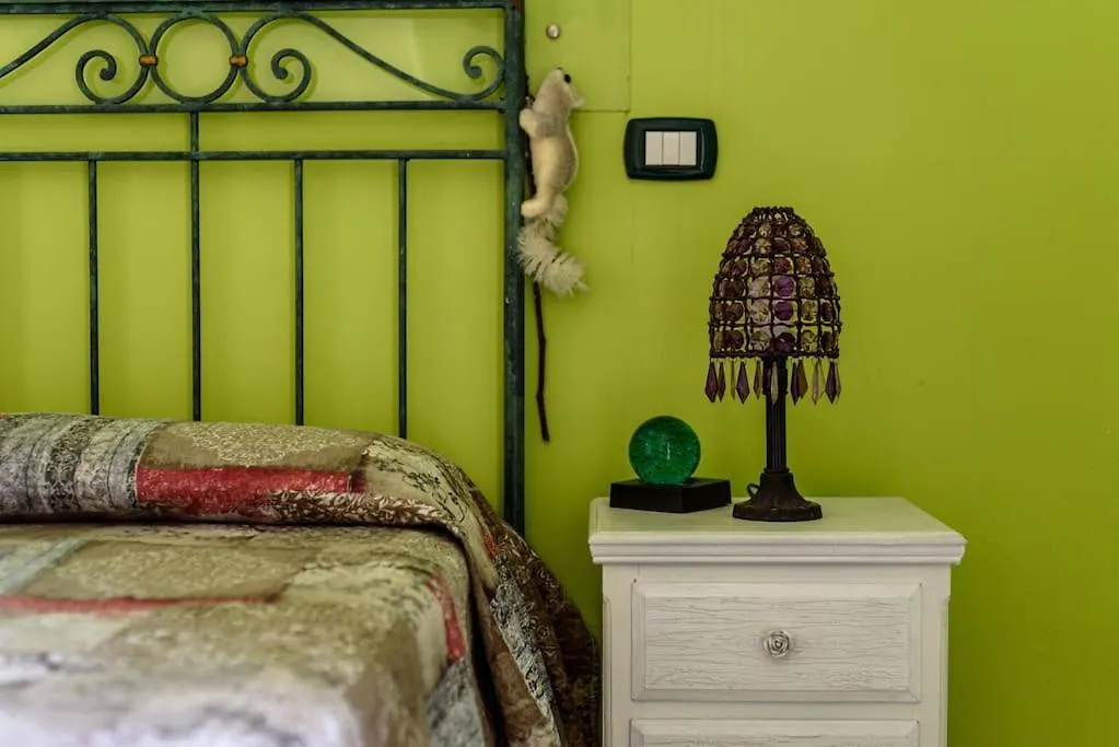 Апартаменты Napoli Central Green Suite With Garden View